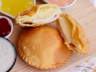 Empanada Jamón y Queso