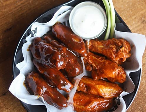 10 Alitas o Boneless o camarones