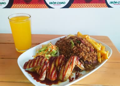 Arroz Chino (3 Carnes) + Alitas Picantes + gaseosa