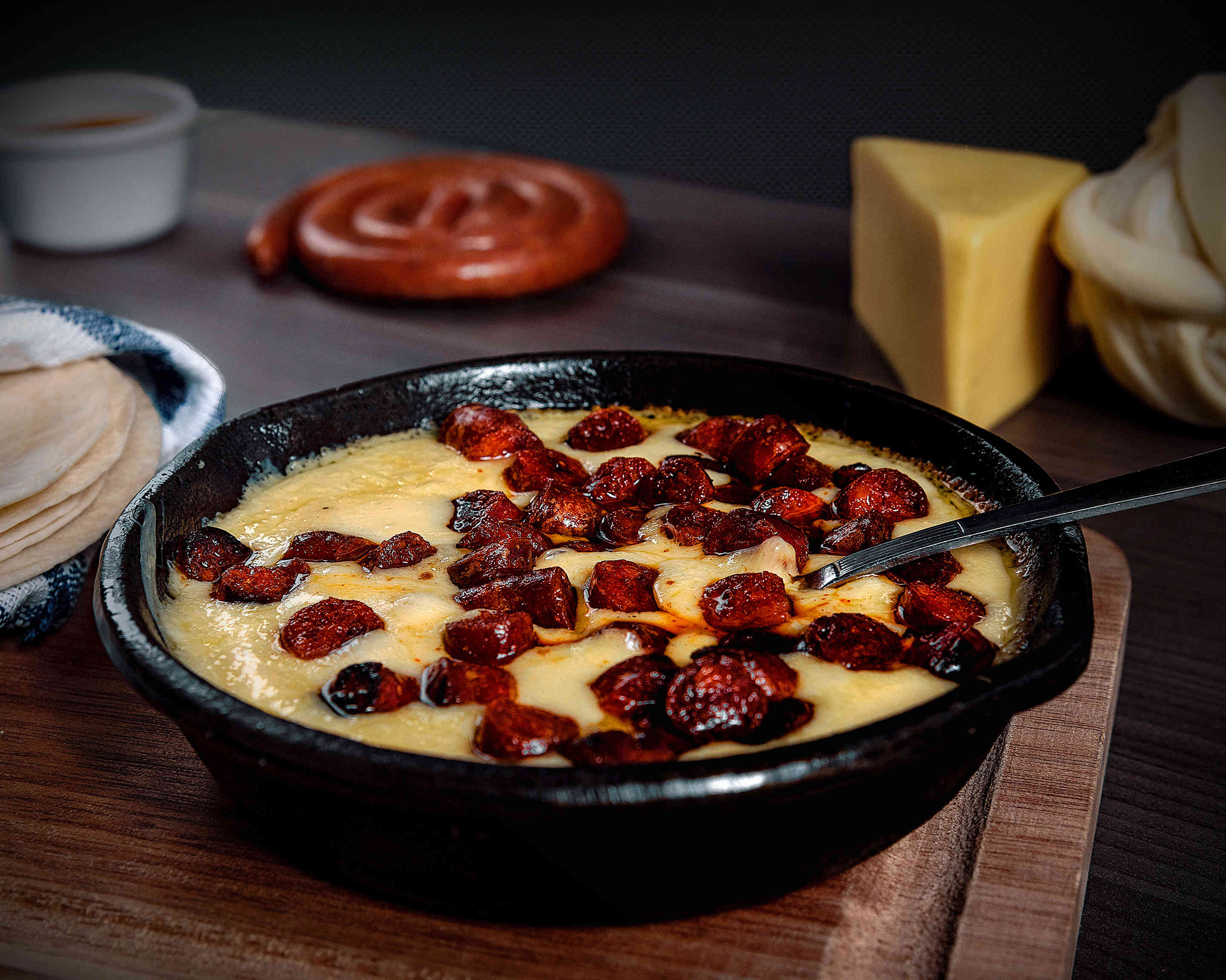 Queso Fundido con Chistorra