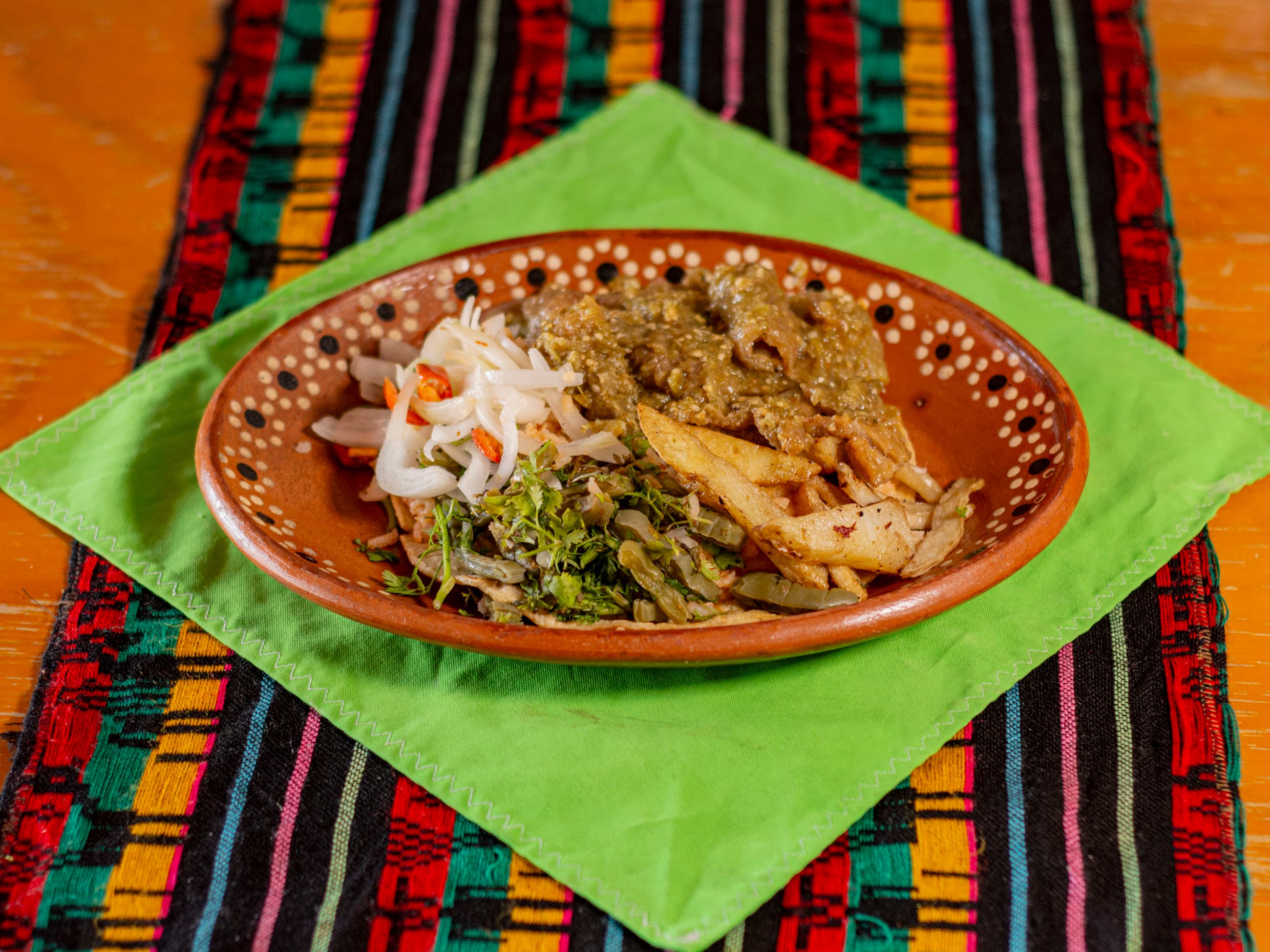 Chicharrón en salsa verde