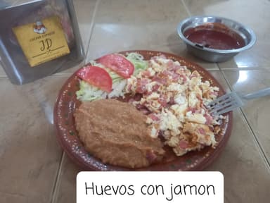 COMBO - HUEVO CON JAMÓN + BEBIDA