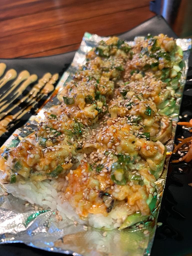 Rollo Horneado Avocado Kai Hot