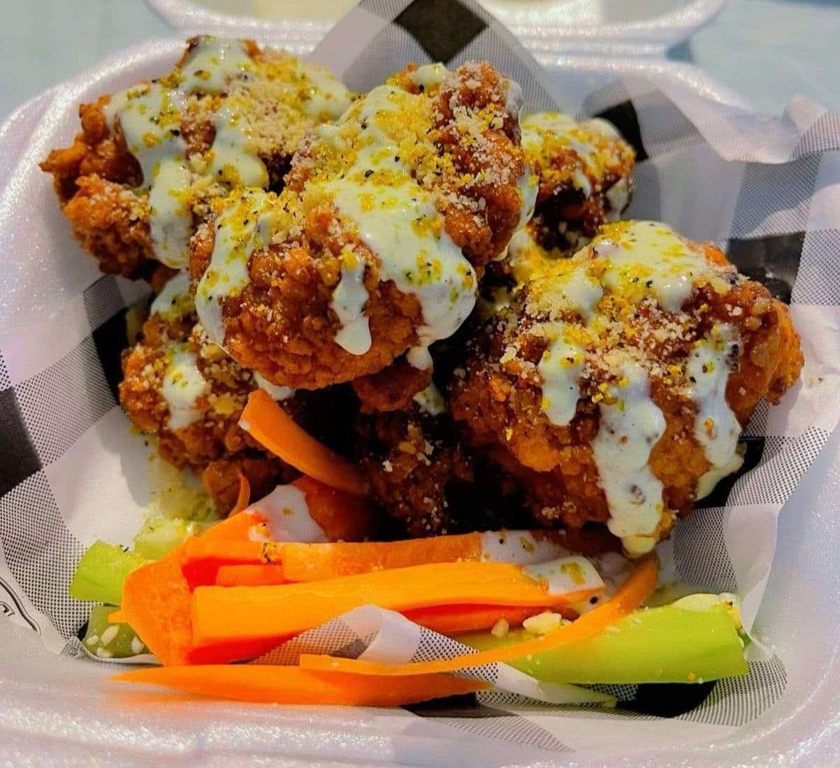 Boneless 255 Grs + Papas Fritas 100grs + Verduras
