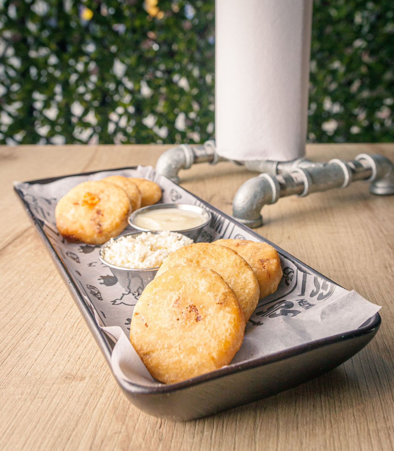 Arepitas Chicharrón y Queso