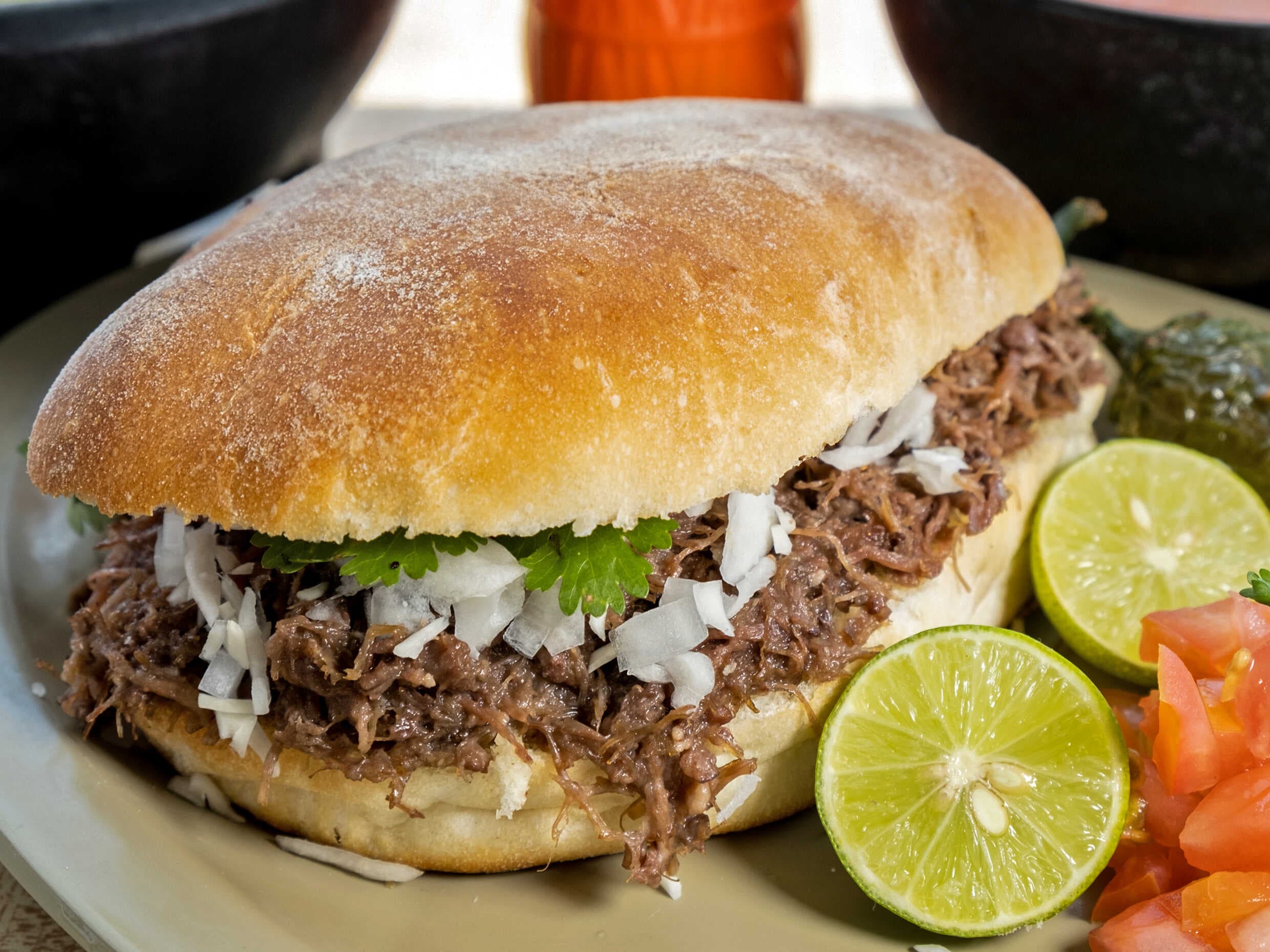 Lonche de Barbacoa