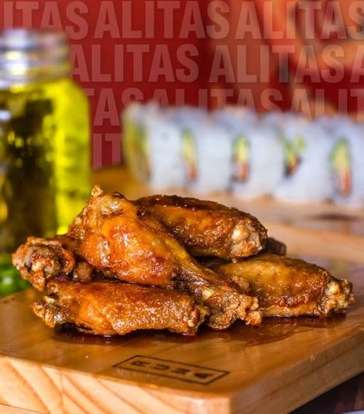 Alitas x 12 + Papas Fritas