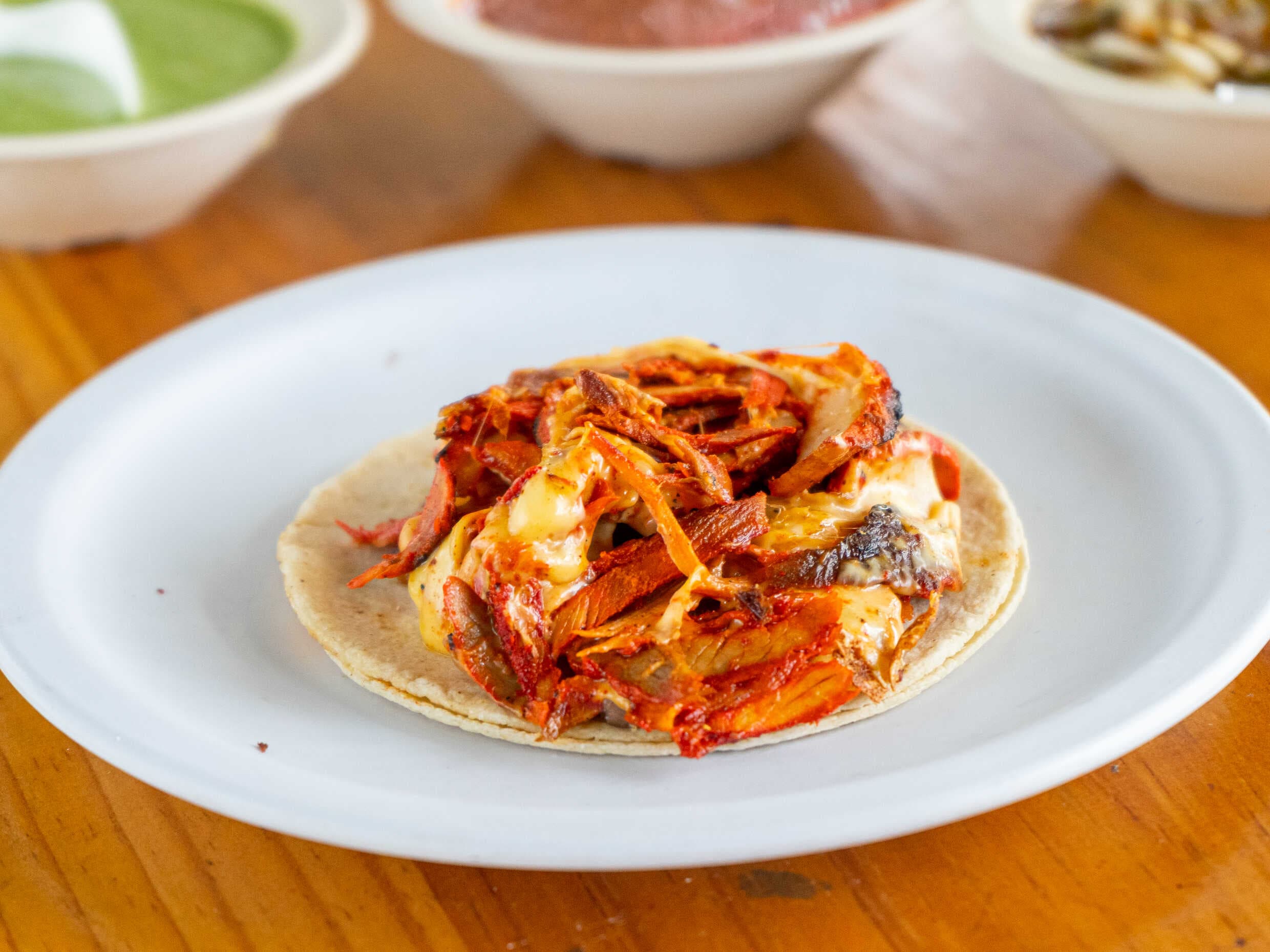 Taco al Pastor con Queso