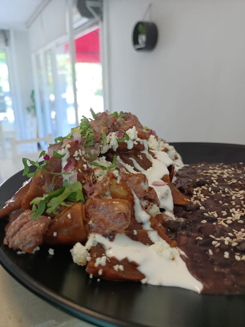 Chilaquiles con Arrachera