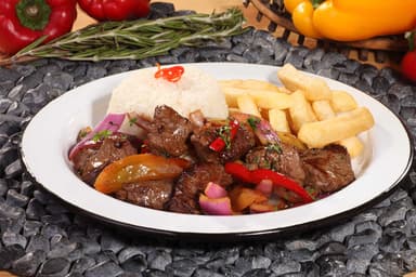 Lomo Saltado + Coca Cola 400 Ml