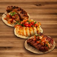 Trio Gallitos (Salchichón, Chorizo y Cerdo)