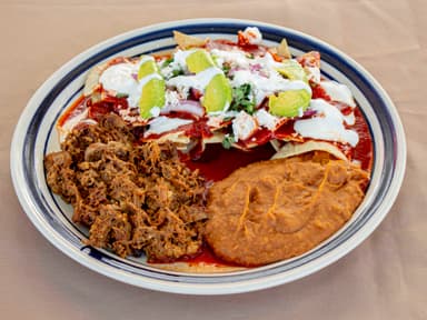 Chilaquiles con Chilorio