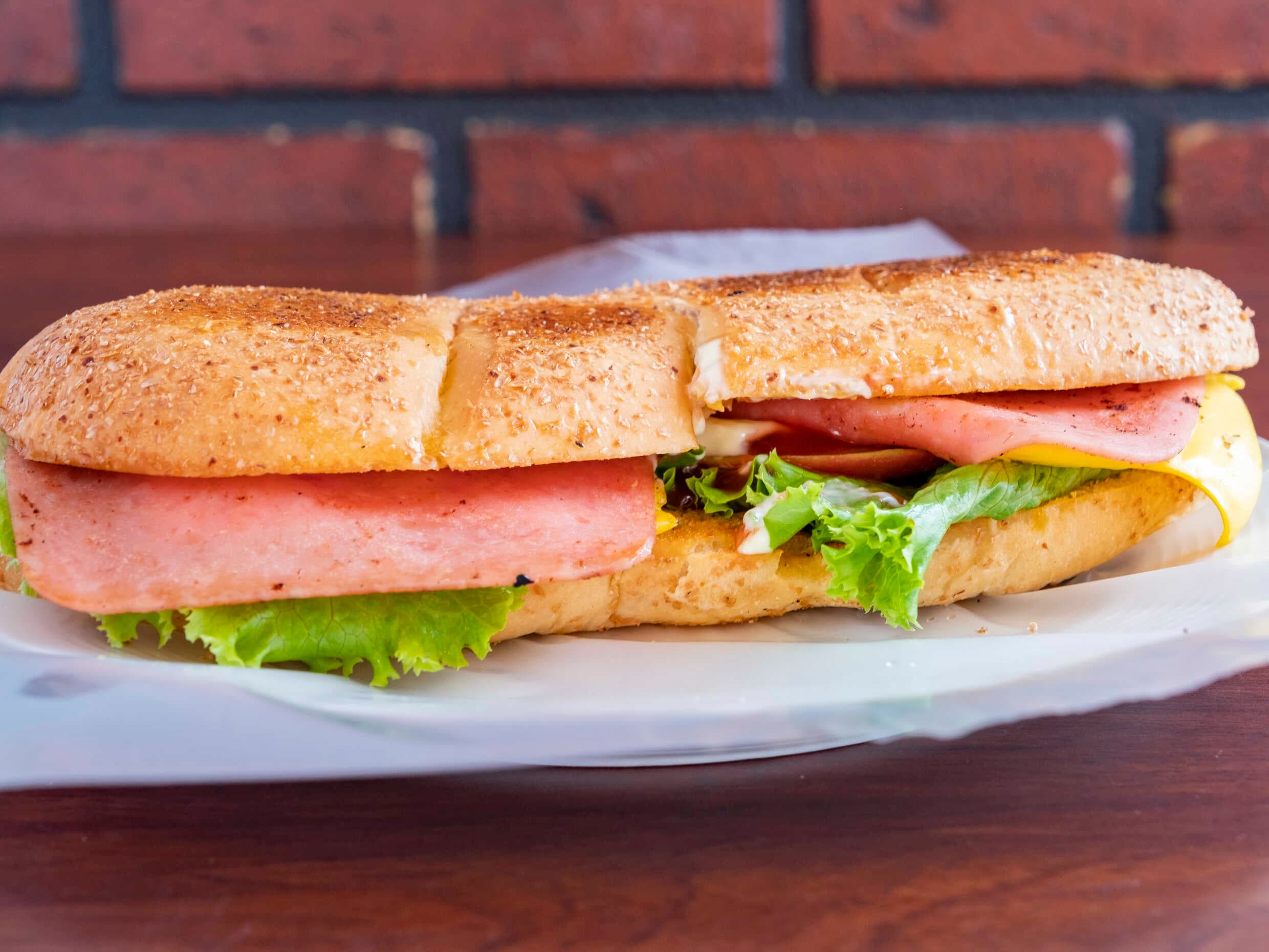 Sándwich Jamón y Queso