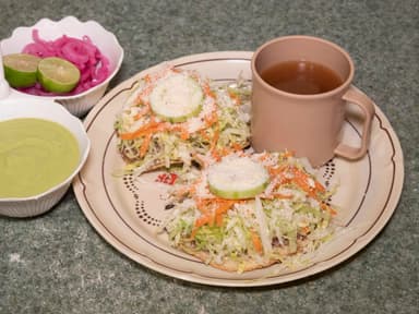 Tostadas de Carne con Pata