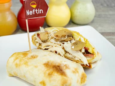 Perro Árabe de Pollo con Champiñones