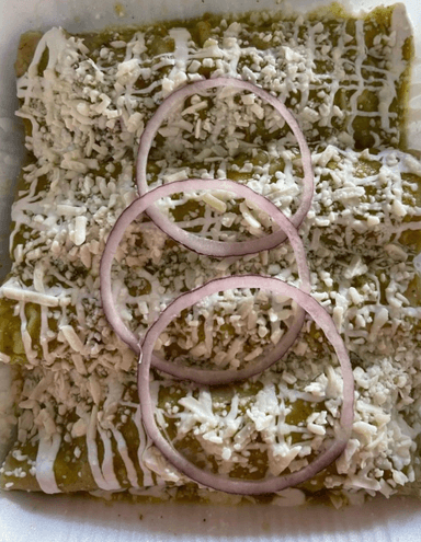 ENCHILADAS ( VERDES , ROJAS Y MOLE )