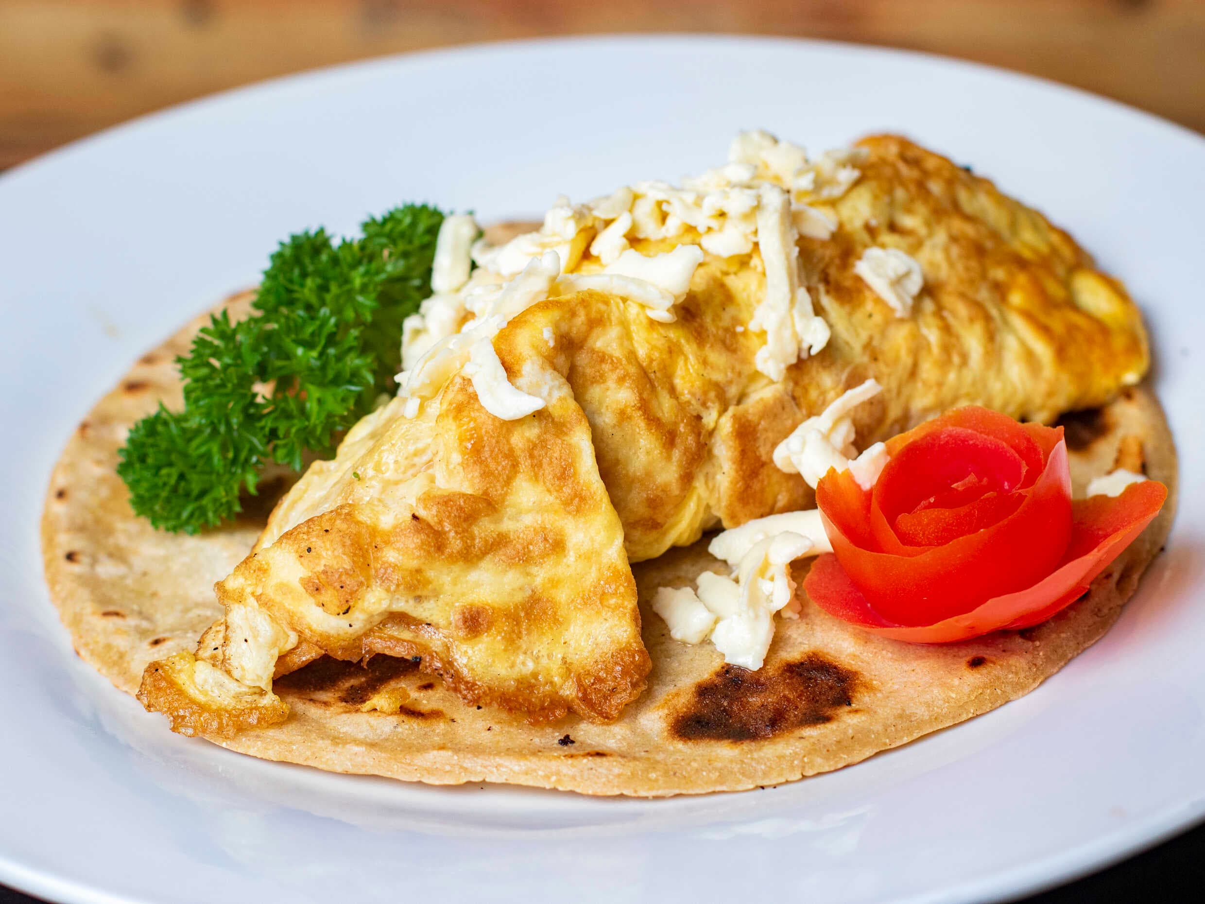 Omelette + Tortilla Casera