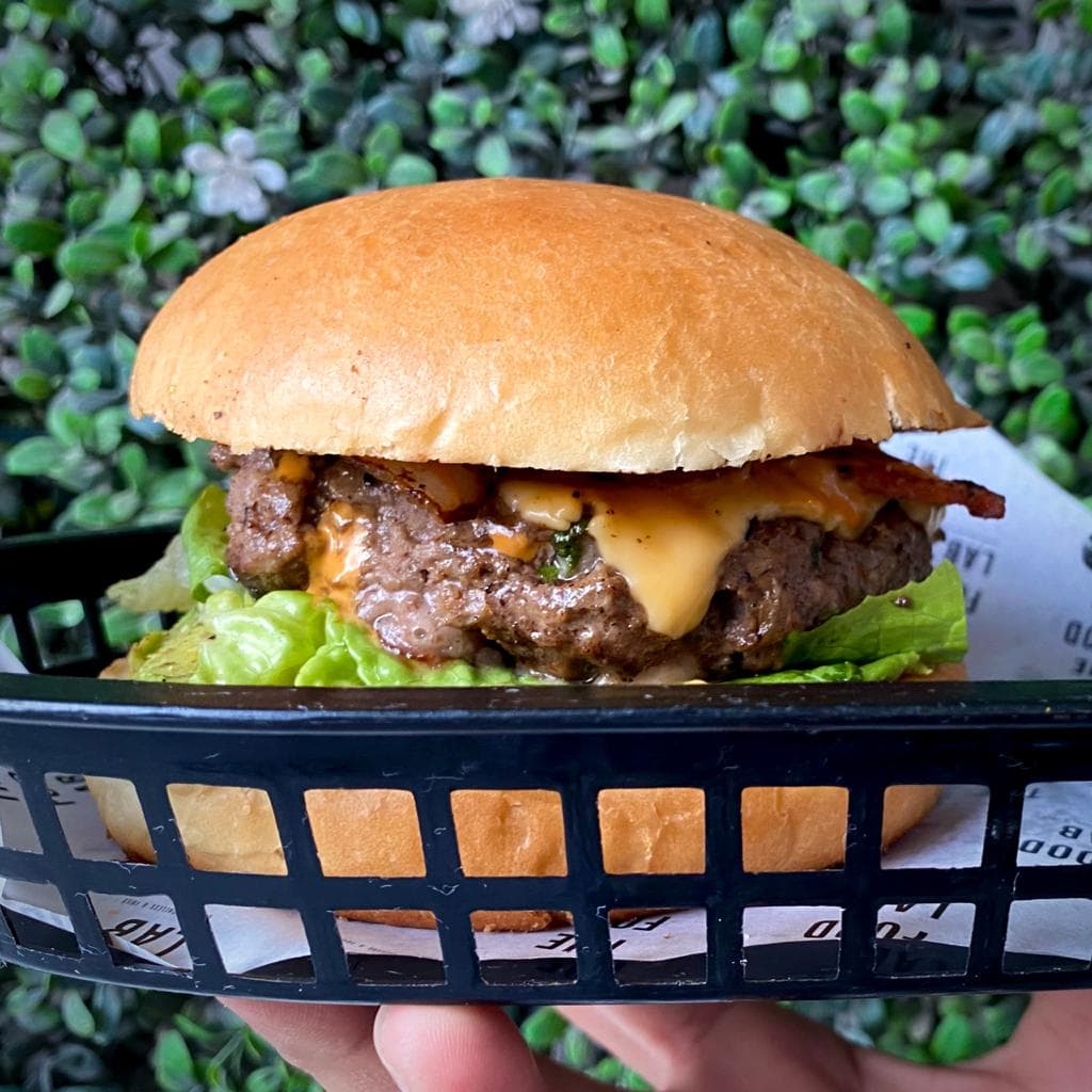 HAMBURGUESA CLASICA