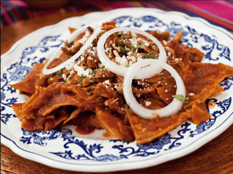 Chilaquiles Rojos Sencillo