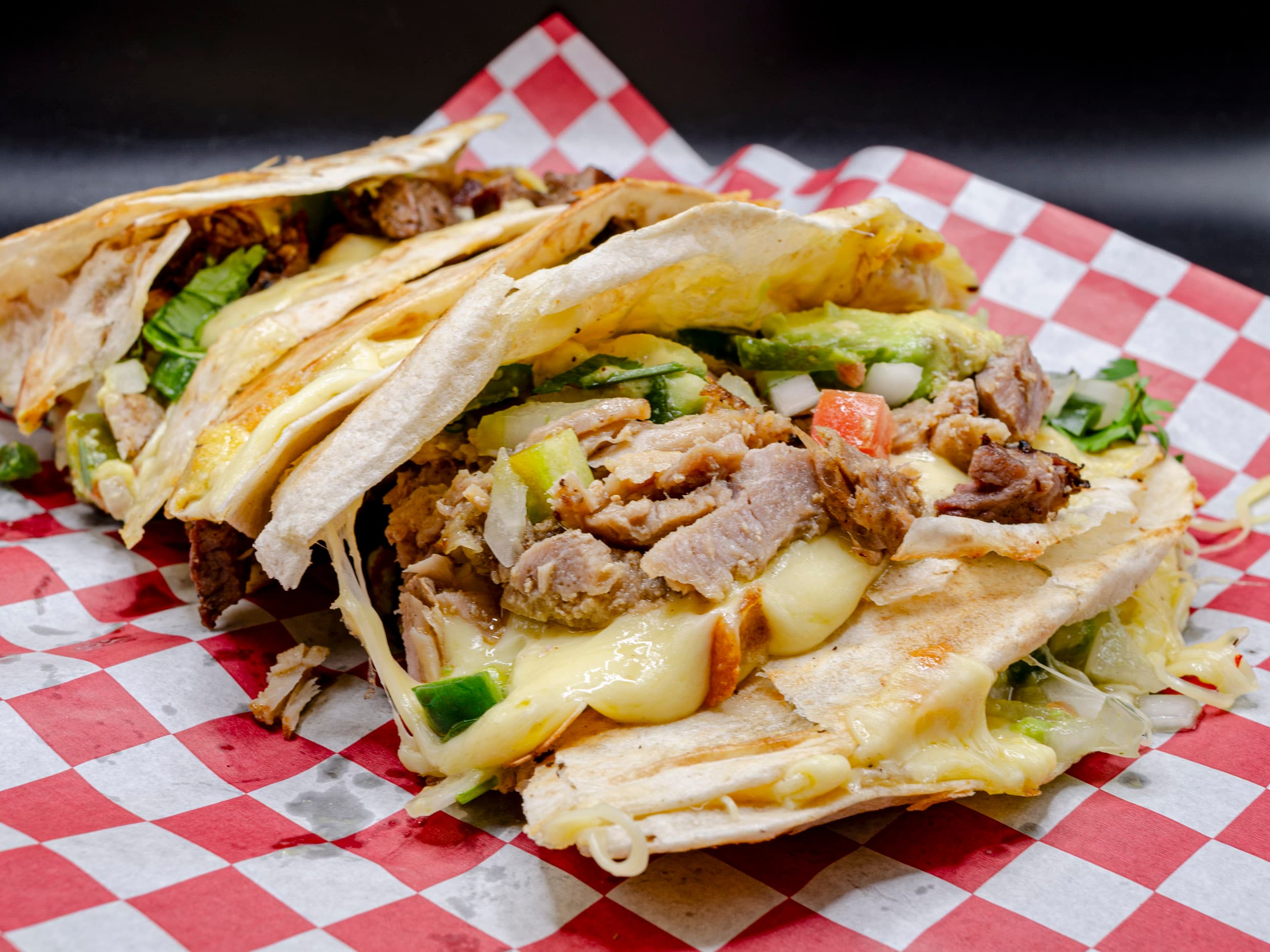 Quesadilla con Carnitas
