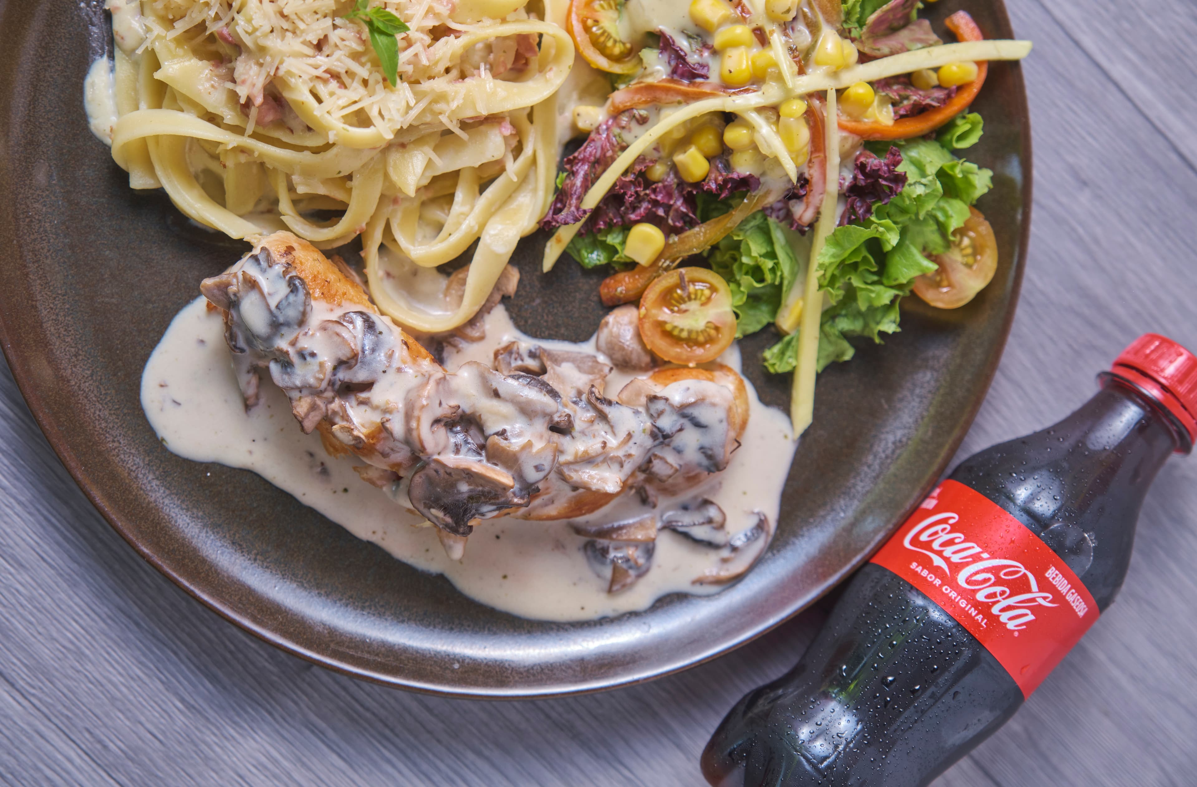 Combo Cordon Bleu + Bebida + Ensalada