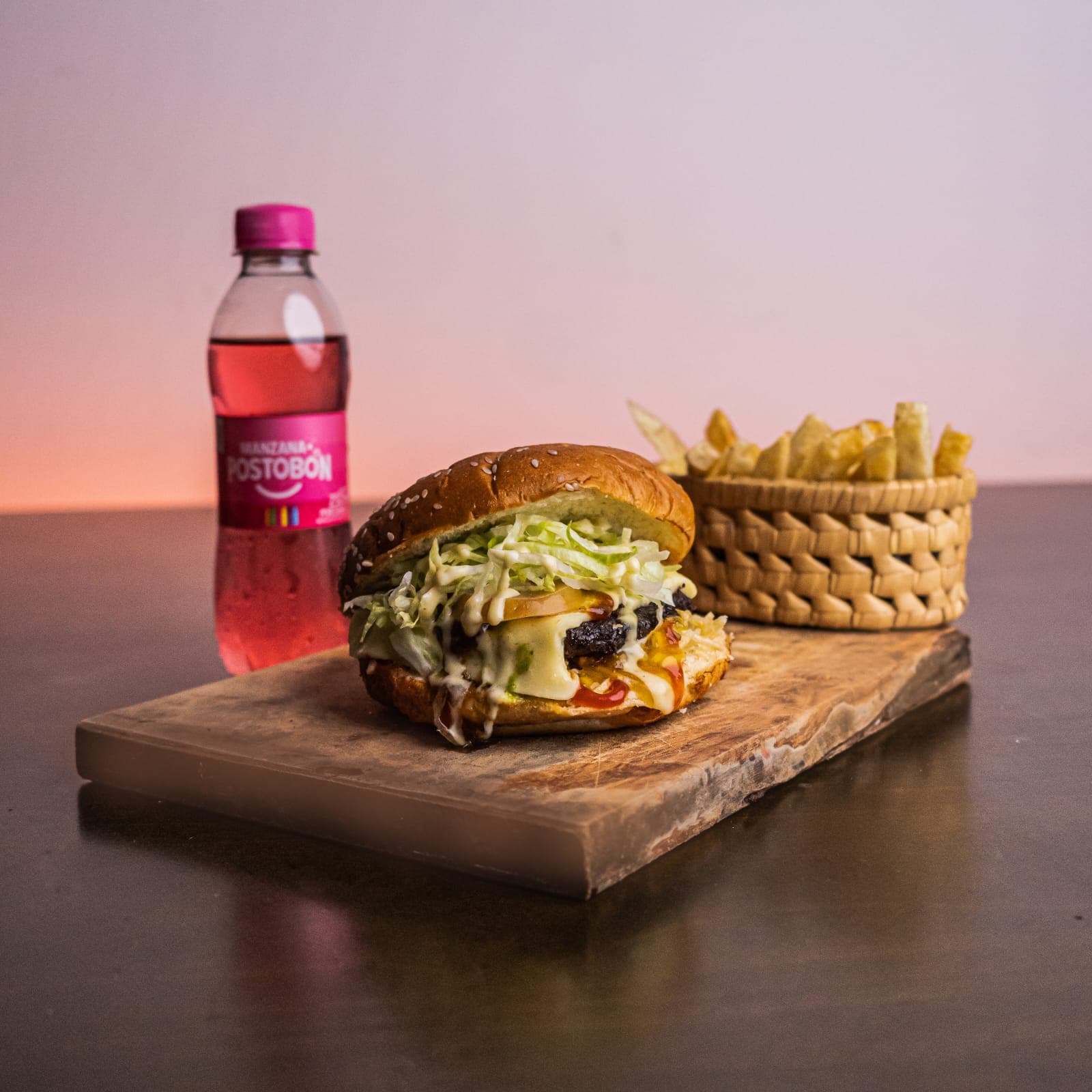 Combo Hamburguesa Llanera + Papas + Gaseosa