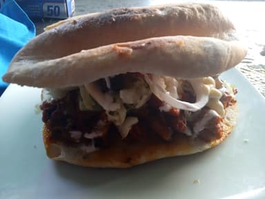 Torta de Pastor con Queso Oaxaca + Agua Chica