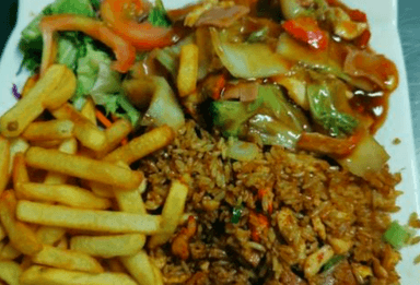 Cantones con Chop Suey