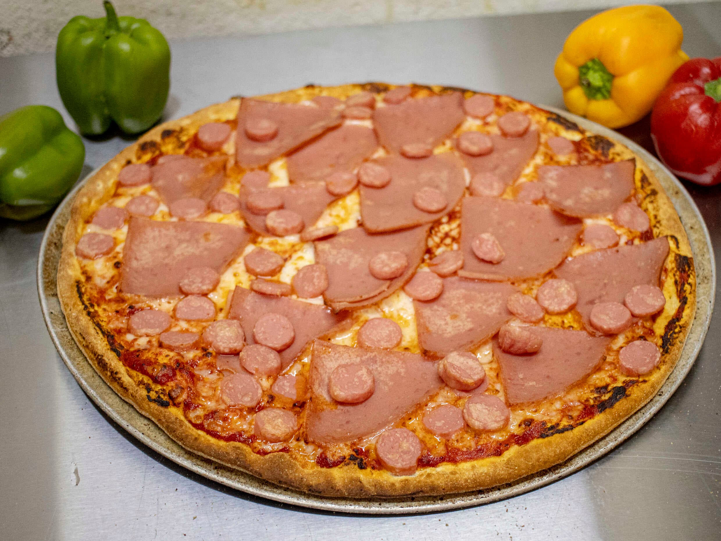Pizza de Carnes Frías
