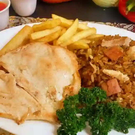 Combo 7 Arroz Chino con Pechuga + Papas
