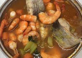 Caldo de Pescado con Camarones