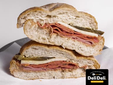 Torta de Jamón y Queso
