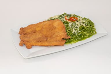 Tallarín Verde con Milanesa de Pollo