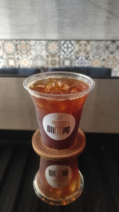 Café Americano a las Rocas