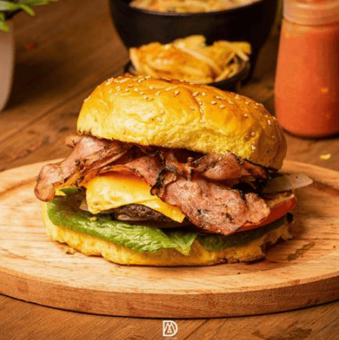 Hamburguesa tocineitor.