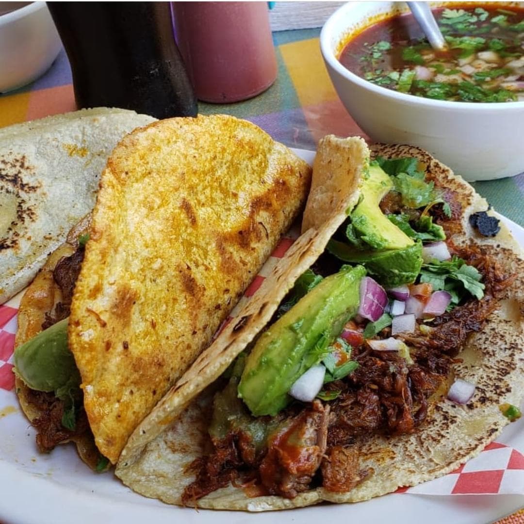 TACOS DE BIRRIA (PIEZA)