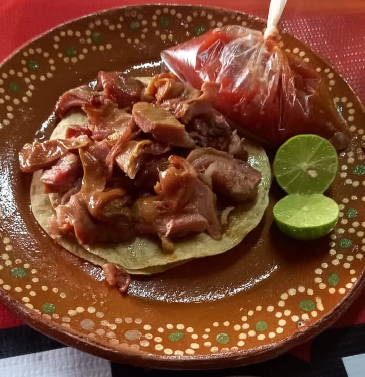 taco blando de buche dos tortillas grandes