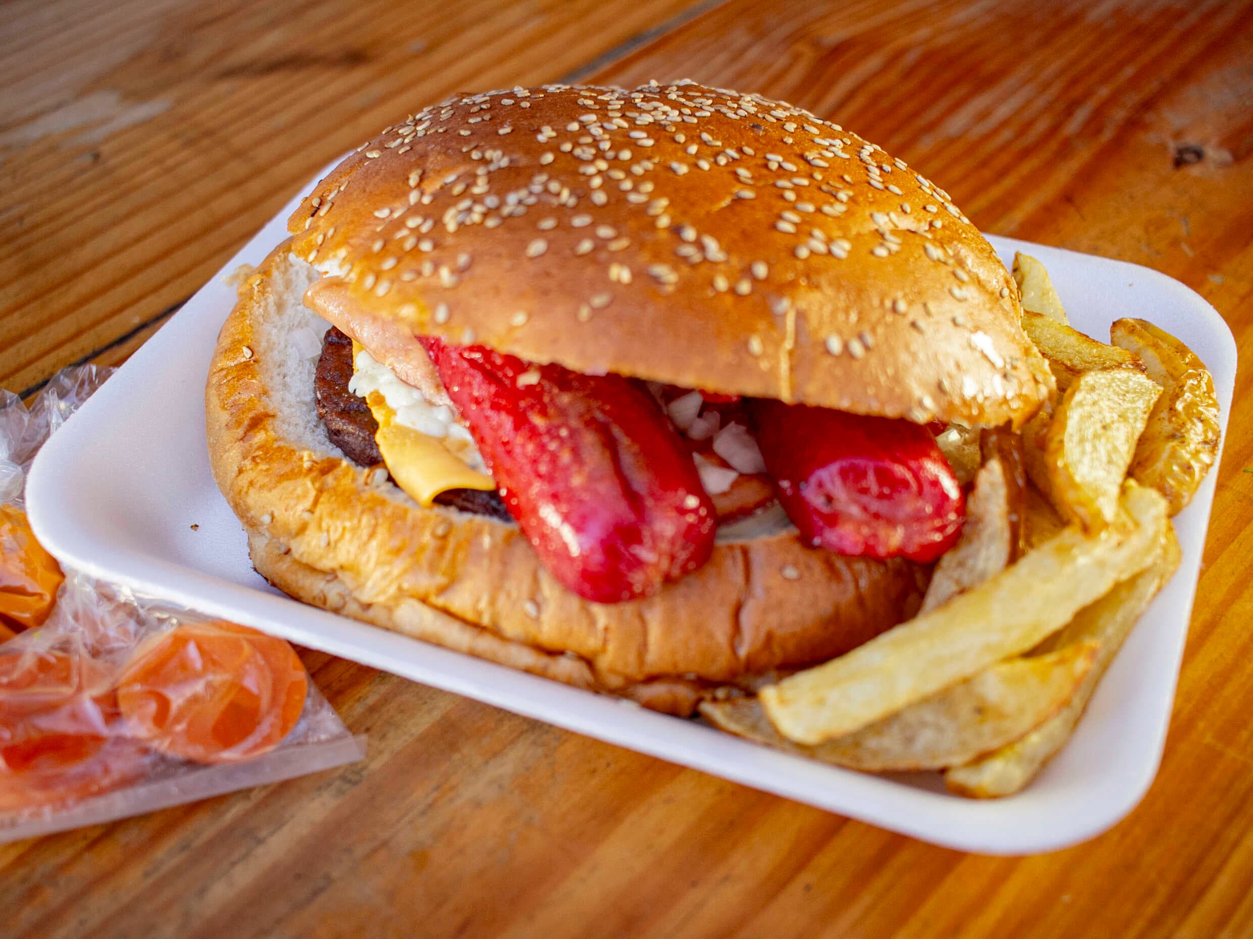 SalchiBurger
