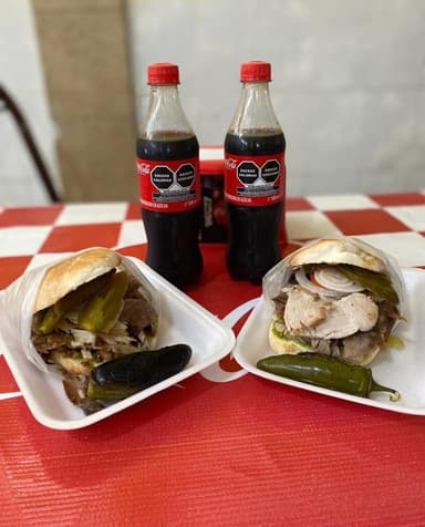 Combo 2 Tortas + 2 Refrescos