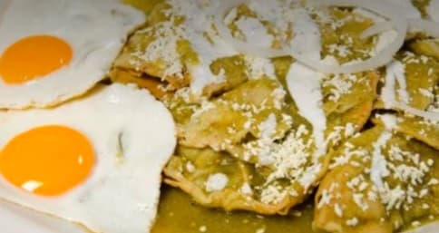 Chilaquiles con Chorizo