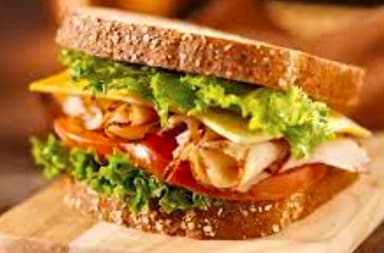 Sándwich de Carnes Frías