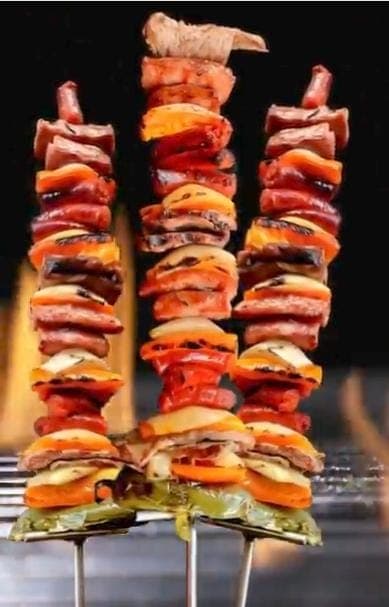 Brocheta canaya