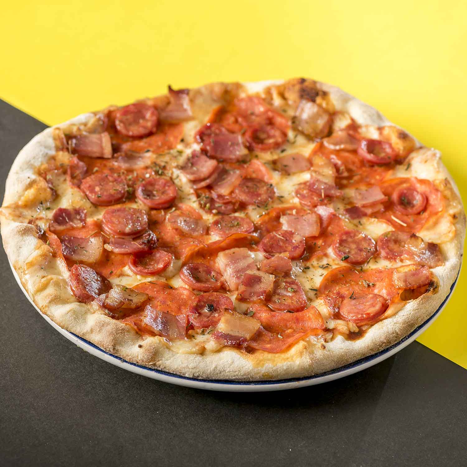 Pizza Tres Carnes personal