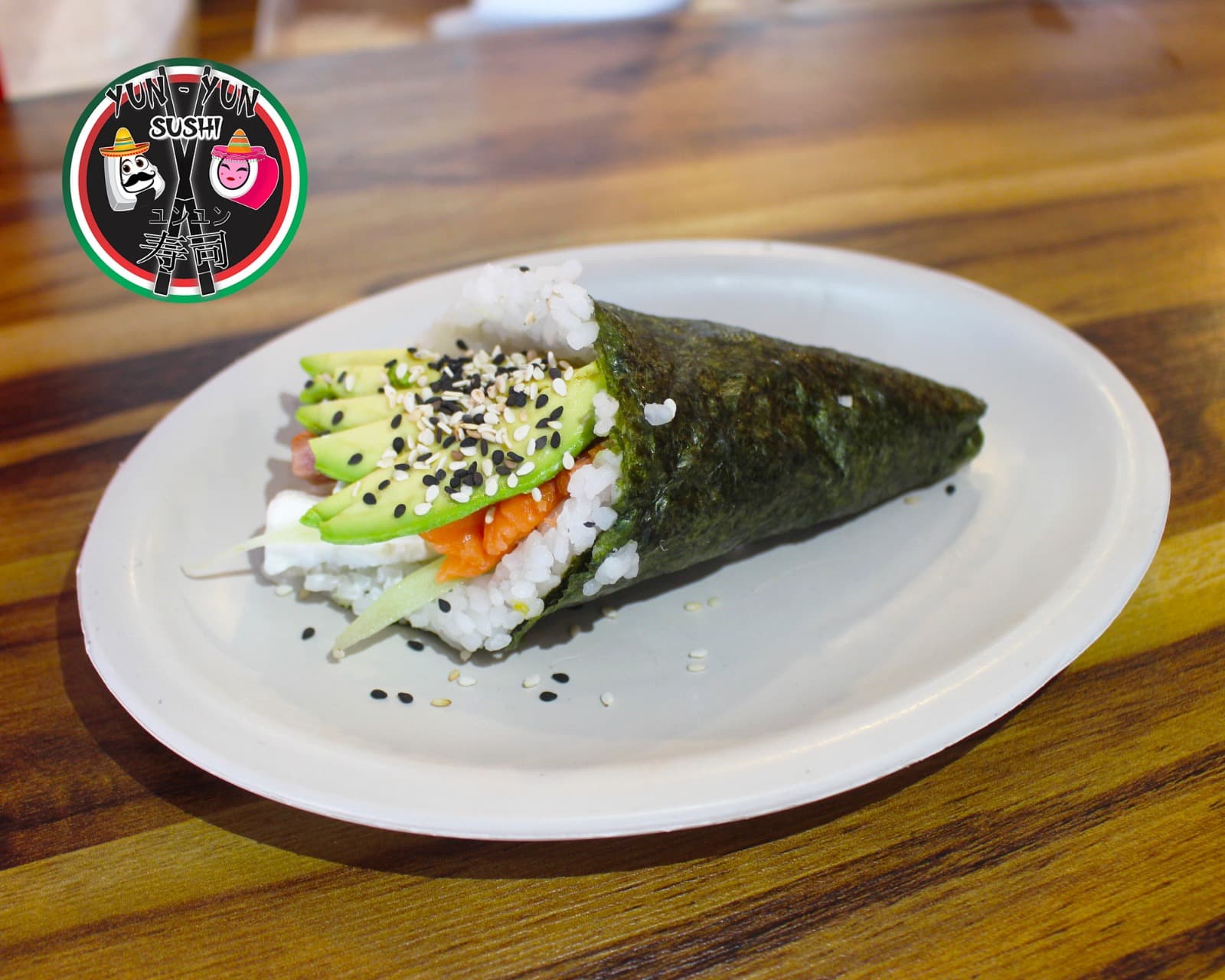 Temaki con Salmón