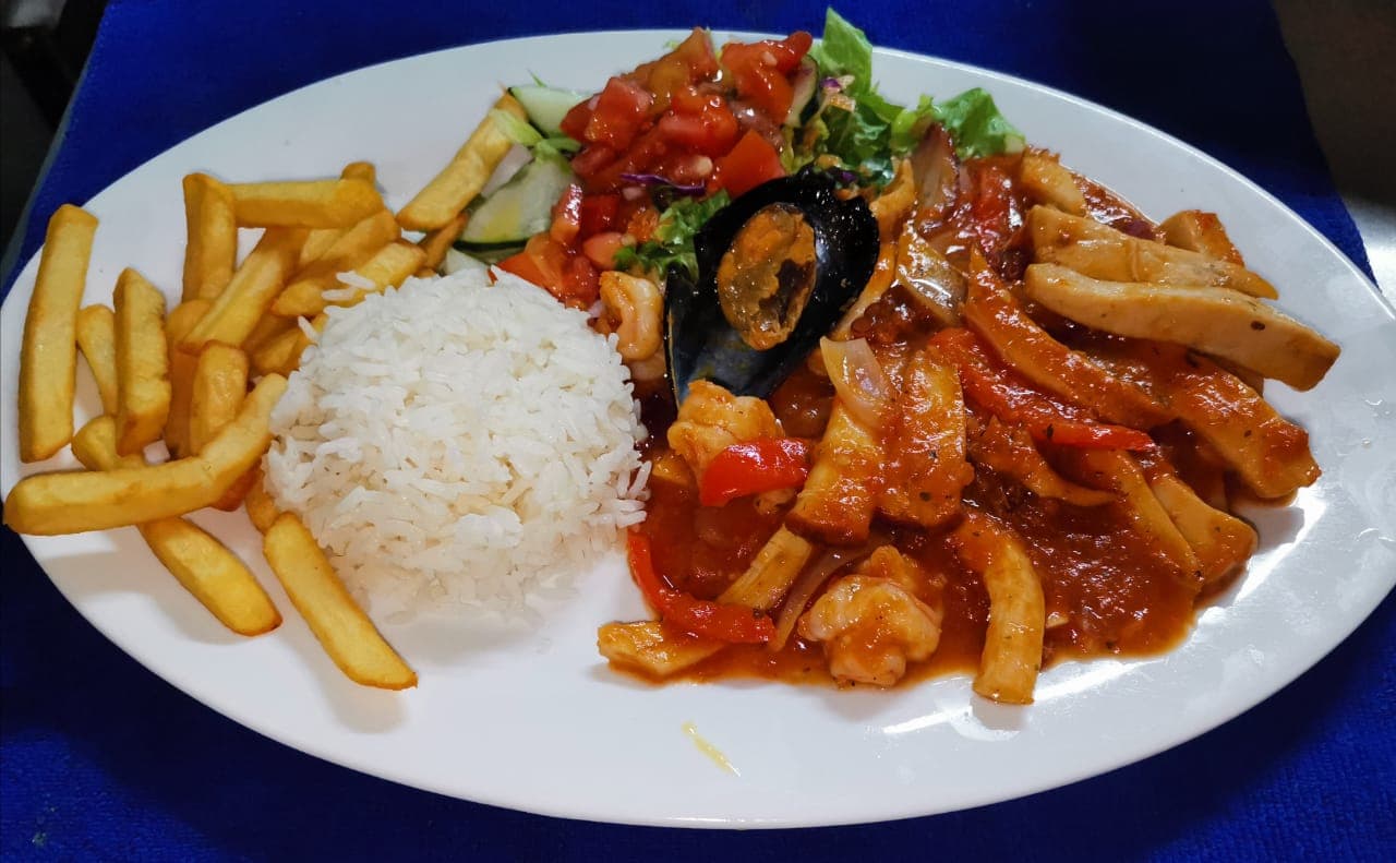 Mariscada en Salsa de Tomate