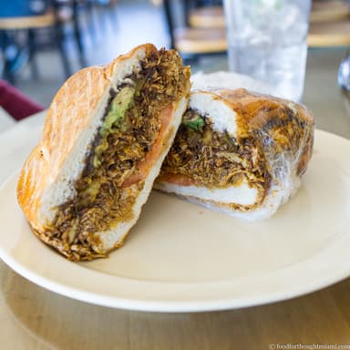 Torta de Mole con Pollo