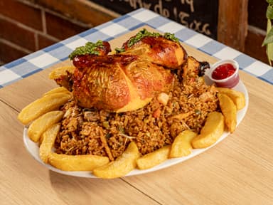 Arroz Chino con ½ Pollo Asado