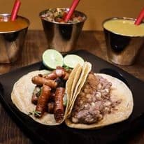 Taco Frijoles con Elote
