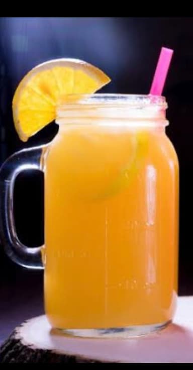 Agua De Frutas Chica