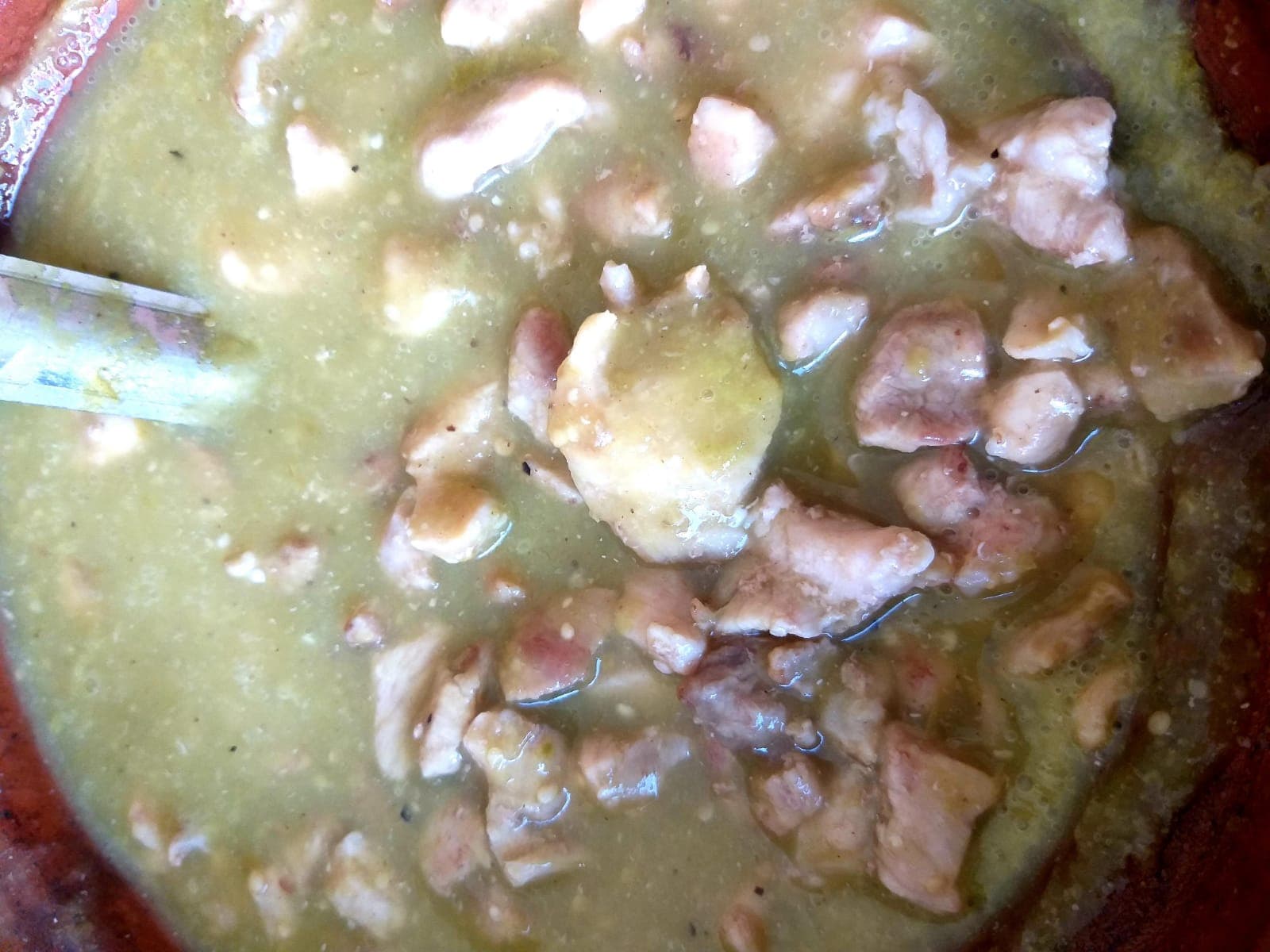 BURRITOS DE PIERNA EN SALSA VERDE